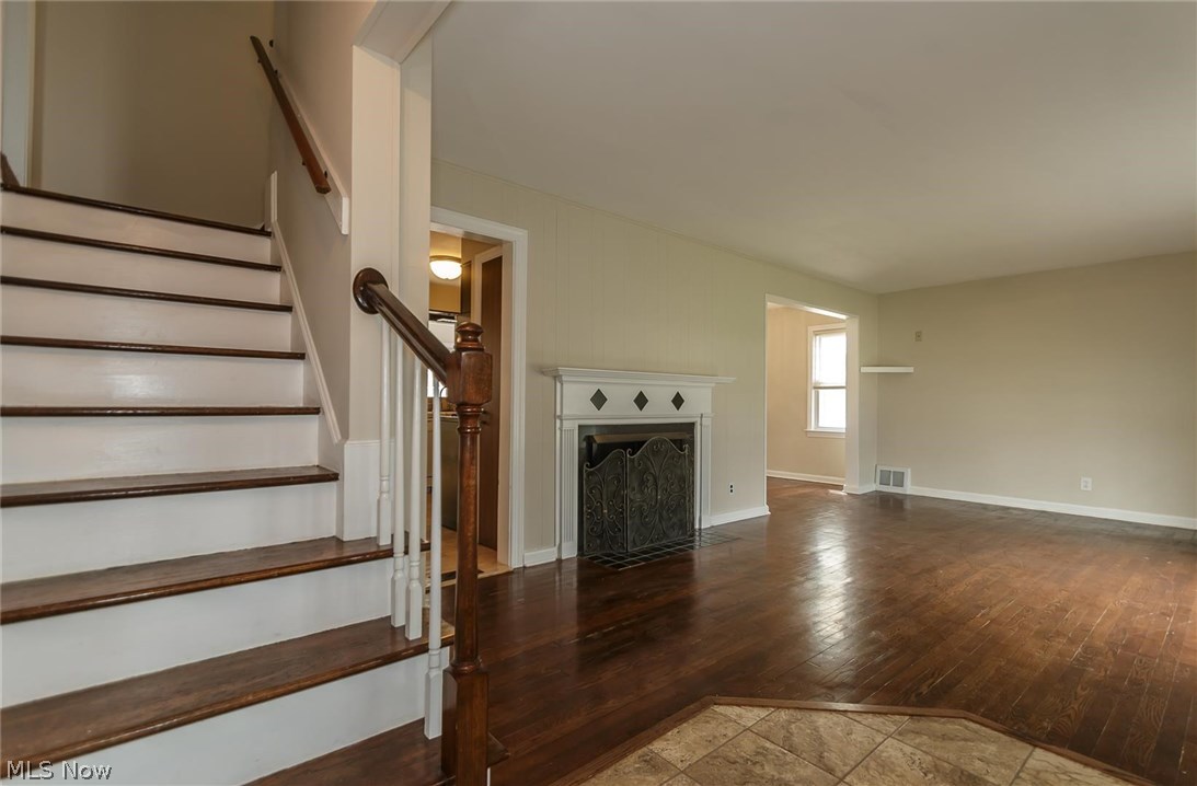 Alden B Hore Cos Lyndhurst Ma - Residential