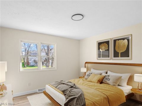 Tiny photo for 5196 Dickens Drive, Richmond Heights, OH 44143 (MLS # 5202578)