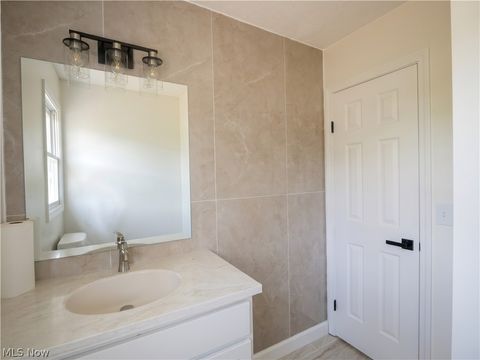 Tiny photo for 5196 Dickens Drive, Richmond Heights, OH 44143 (MLS # 5202578)