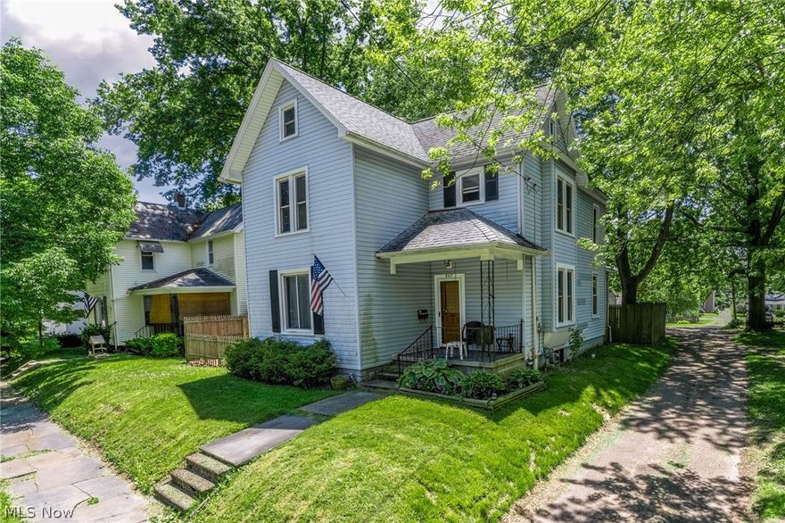 Very nice 2-story home, most rooms freshly painted. Large eat-in kitchen has new counter top with plenty of cupboards and storage space. Enjoy that enclosed back porch with a large area for coats and shoes, nice feature. Home has 4 bedrooms, 1 of which is on the 1st floor could also be an office or playroom. 3 on second floor. Formal dining room, fenced in yard. Gas forced air furnace 2018. Central air approximately in 2007.
ALL SIZES, AGES, AND SQUARE FEET ARE ESTIMATED.