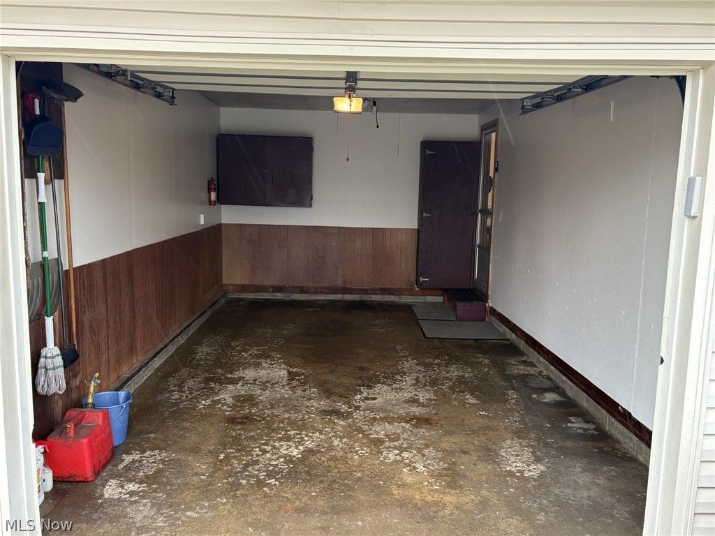 Photo of 549 NW Montrose Avenue NW, Massillon, OH 44646 (MLS # 5192691)