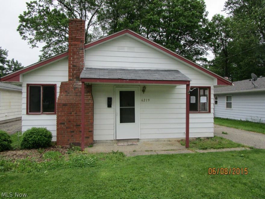 Cute ranch home in need of your TLC.  Living Room features fireplace and there is aseparate laundry room from eat-in-kithchen.  Three bedrooms, 1.5 baths with a 1 car detached garage and a private backyard makes this an enjoyable home.  Conveniently close to shopping, schools and easy access to Civic Center and freeways.