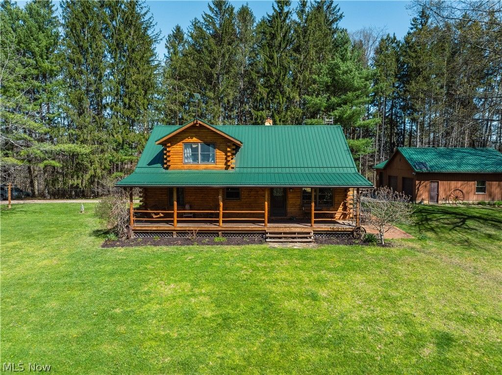 Photo of 31370 Cadiz Dennison Road, Uhrichsville, OH 44683 (MLS # 5197638)