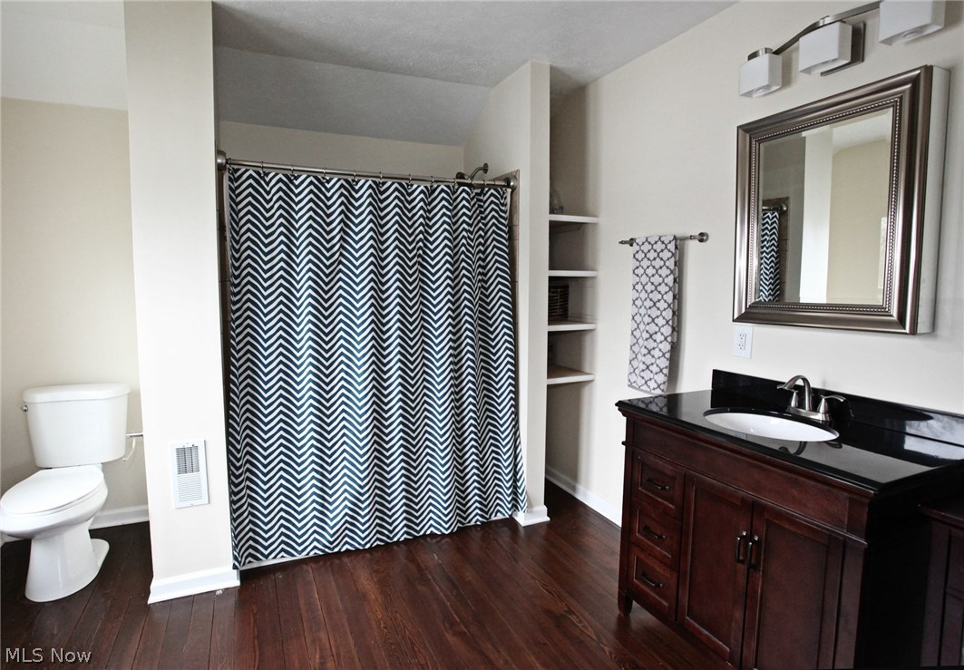 Riverside Drive - Residential