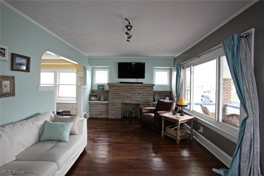 Riverside Drive - Residential