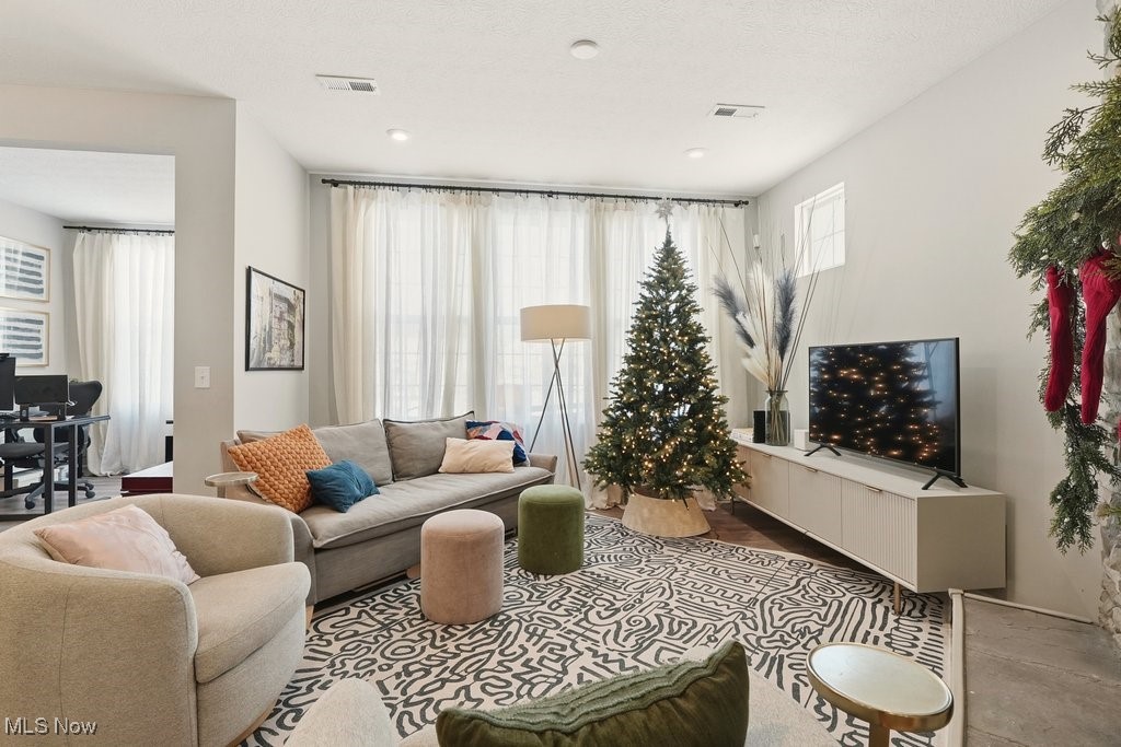 Renaissance Pk/Geauga Lake West- - Residential