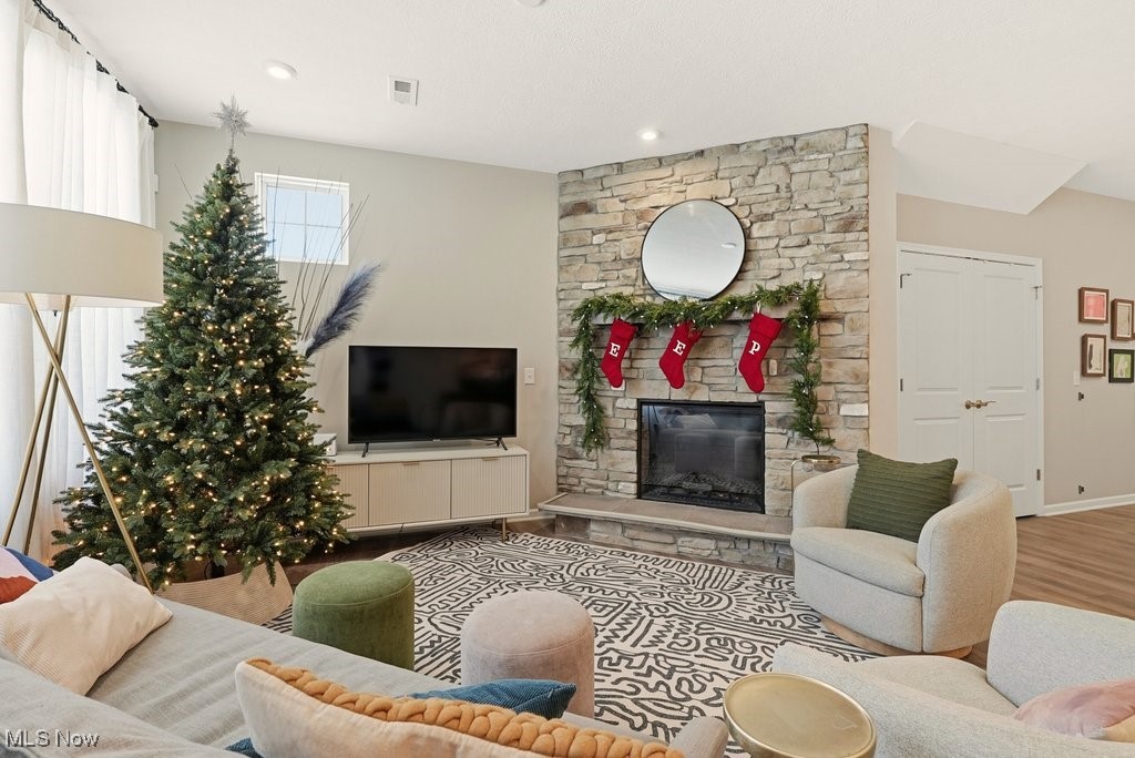 Renaissance Pk/Geauga Lake West- - Residential