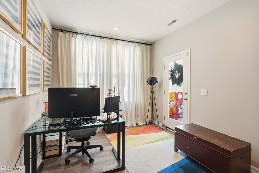 Renaissance Pk/Geauga Lake West- - Residential