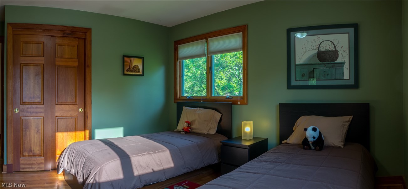 R A Galls R & R 01 - Residential