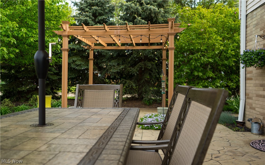 R A Galls R & R 01 - Residential