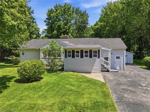 Homes For Sale - 2542 Circle Drive<br/> Lake County, Painesville, OH 44077
