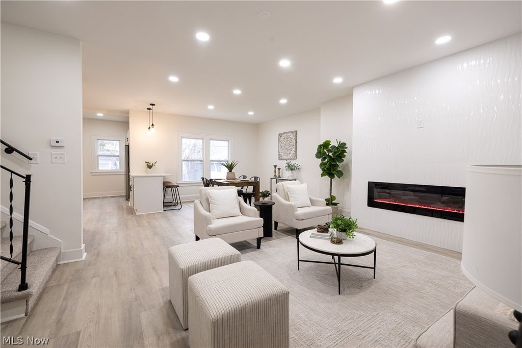 Photo of 3379 Tullamore Road, Cleveland Heights, OH 44118 (MLS # 5197881)