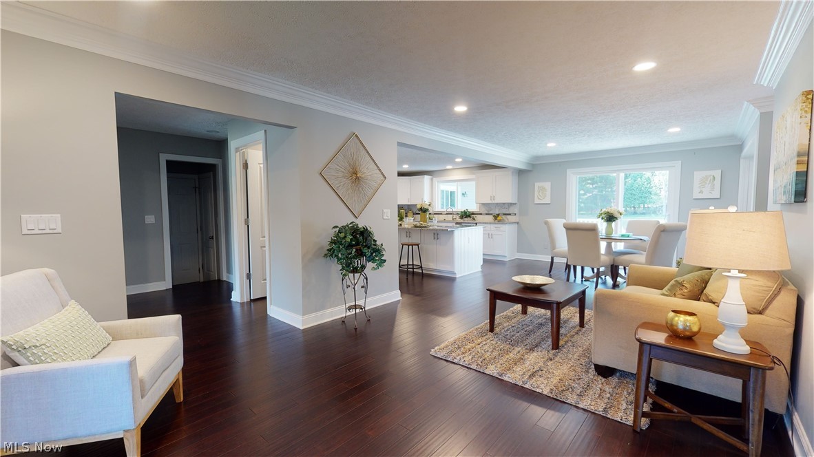 Royal Ridge - Residential