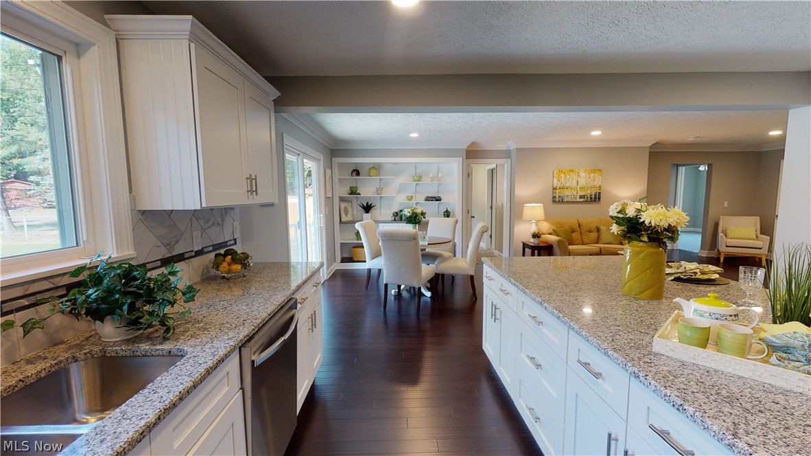 Royal Ridge - Residential