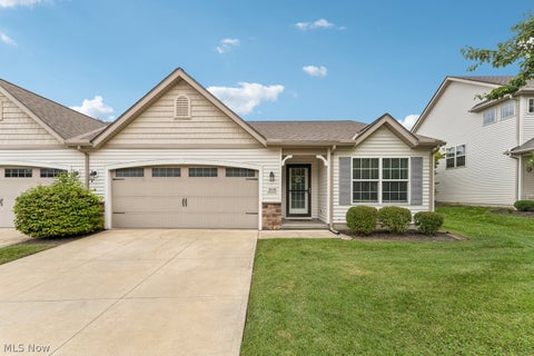 Photo for 318 Lake Breeze Cove
