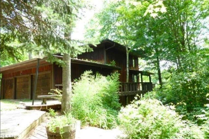 Photo of 2868 Shade Road, Bath, OH 44333 (MLS # 5221247)