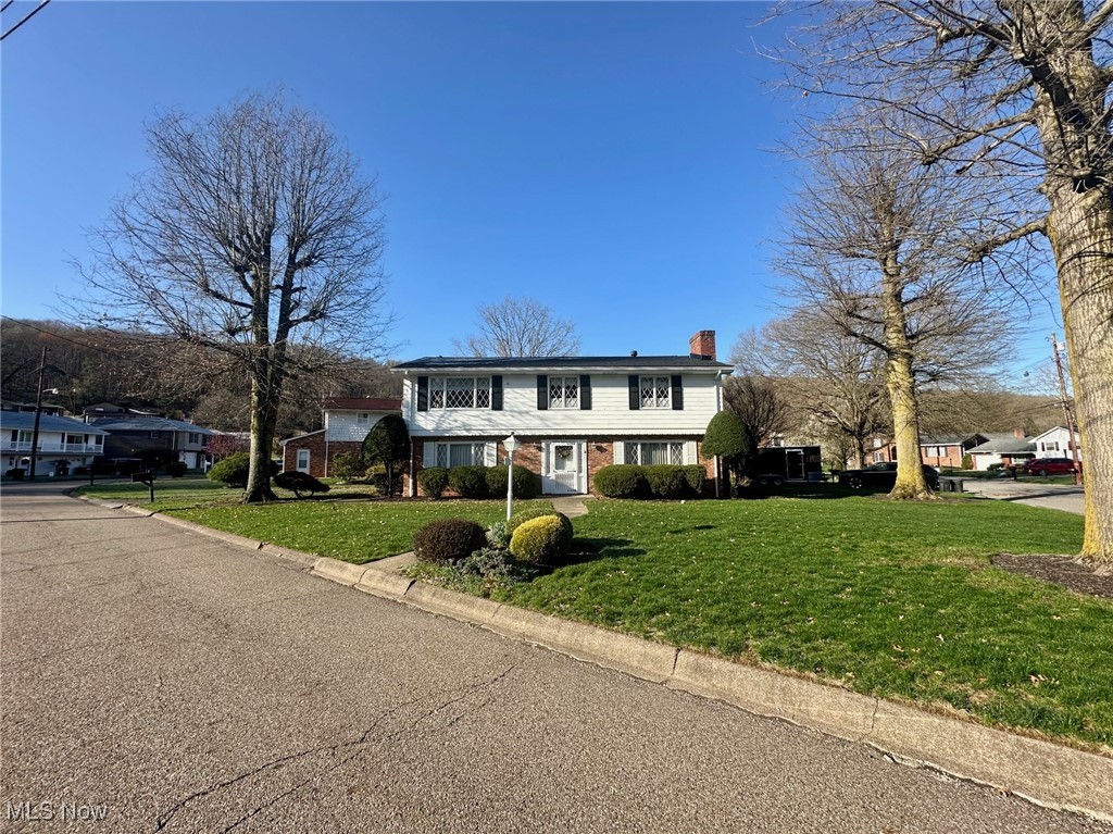 129 Roselawn Drive, Weirton, West Virginia image 2