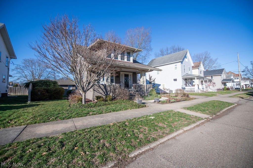 Photo of 329 Park Avenue NW, New Philadelphia, OH 44663 (MLS # 5192425)