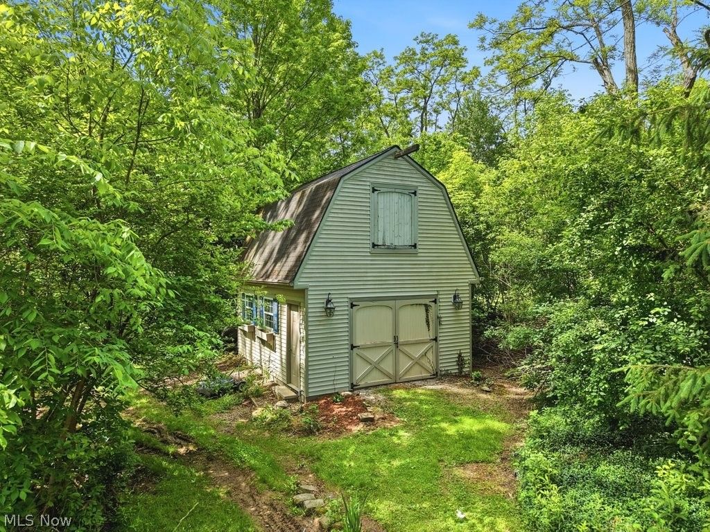 Photo of 838 Glencrest Road, Northfield, OH 44067 (MLS # 5211905)