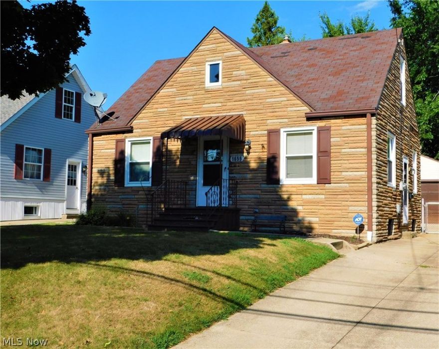 Charming cape cod in Akron’s Firestone Park. Superb first floor living, with a basement that is just waiting for your
finishing touches. The back yard is completely fenced in with a large 2 car garage and a beautiful patio for
entertaining. The location is perfect for quick access to I-77 and local amenities. Updates: carpet & basement
waterproofing (2016), furnace & electric with grounded outlets (2015). Home Warranty included! Schedule your
private showing today.