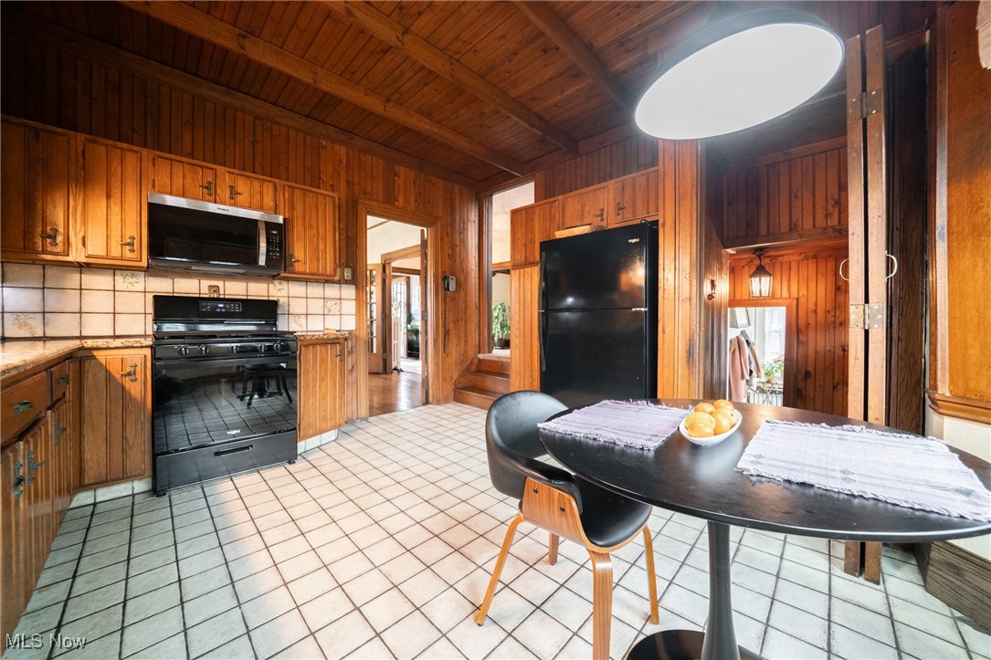 1078 Summit Avenue, Lakewood, Ohio image 13