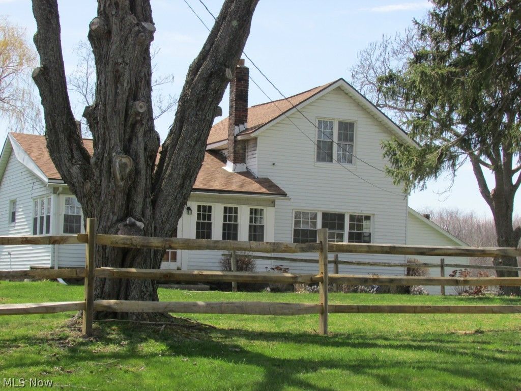 Photo of 17199 Leggett Road, Montville, OH 44064 (MLS # 5207356)