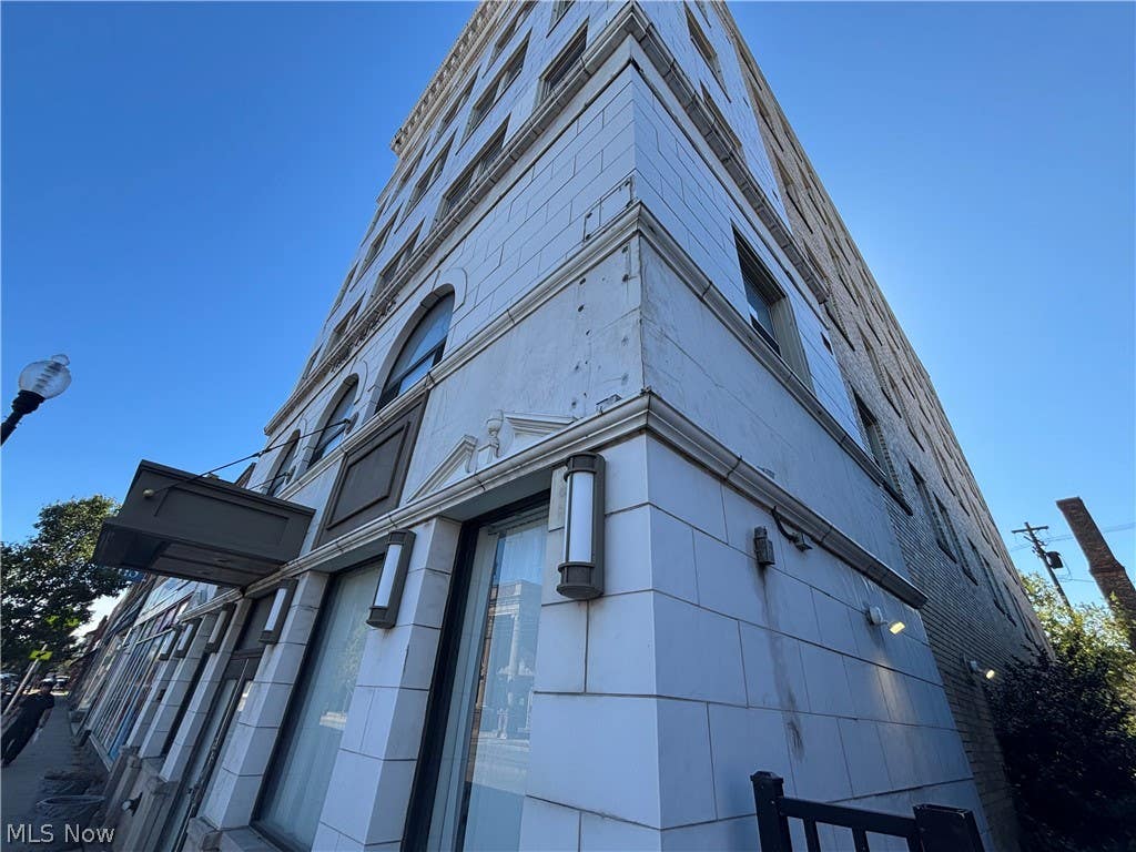 Photo of 5644 Broadway Avenue #201, Cleveland, OH 44127 (MLS # 5191472)