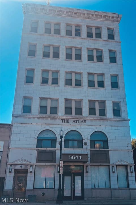 Apartment For Rent - 5644 Broadway Avenue #201<br/> Cleveland, OH 44127