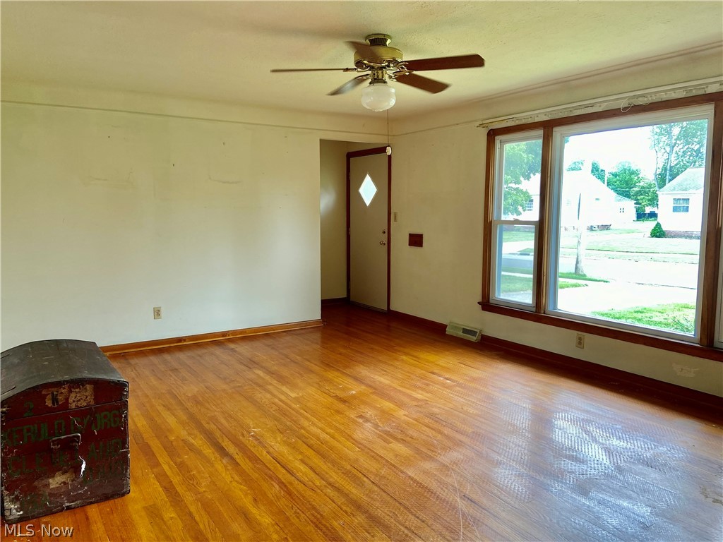 Yorklands 03/D Moskowitz & - Residential