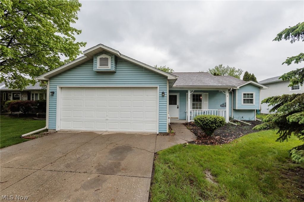 Photo of 2704 W 39th Street, Lorain, OH 44053 (MLS # 5207025)