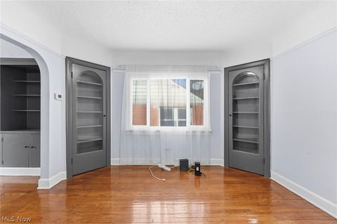 Tiny photo for 876 Eloise Drive, Cleveland, OH 44112 (MLS # 5187599)