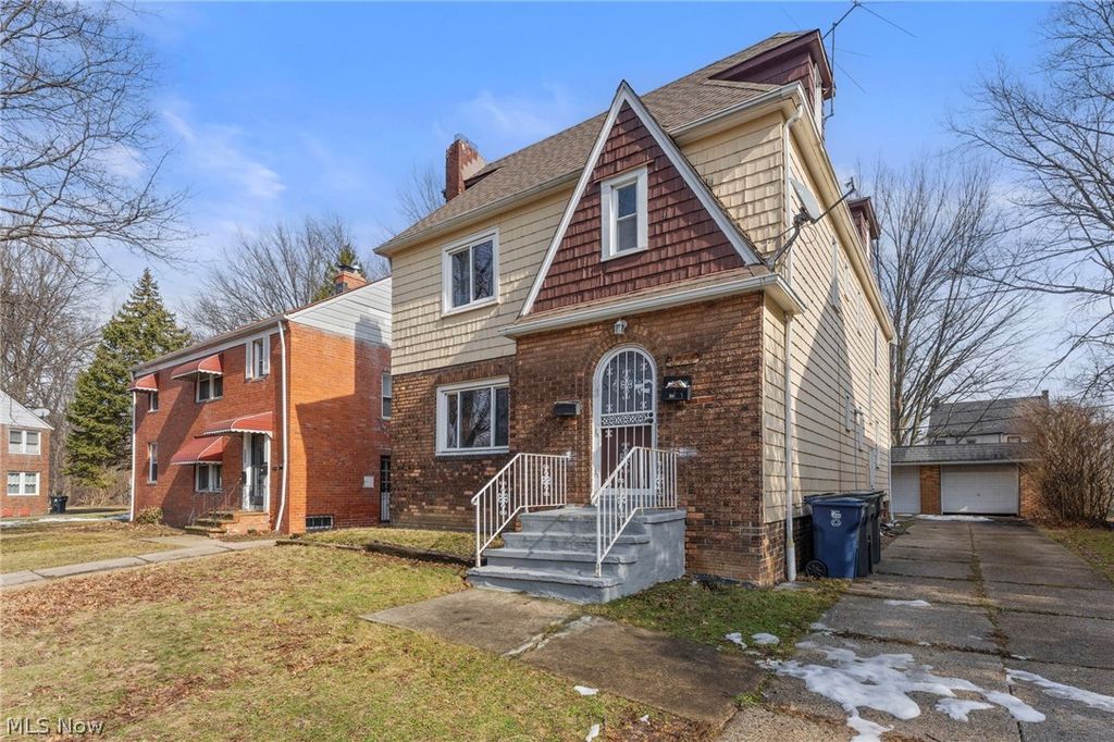 Photo of 876 Eloise Drive, Cleveland, OH 44112 (MLS # 5187599)