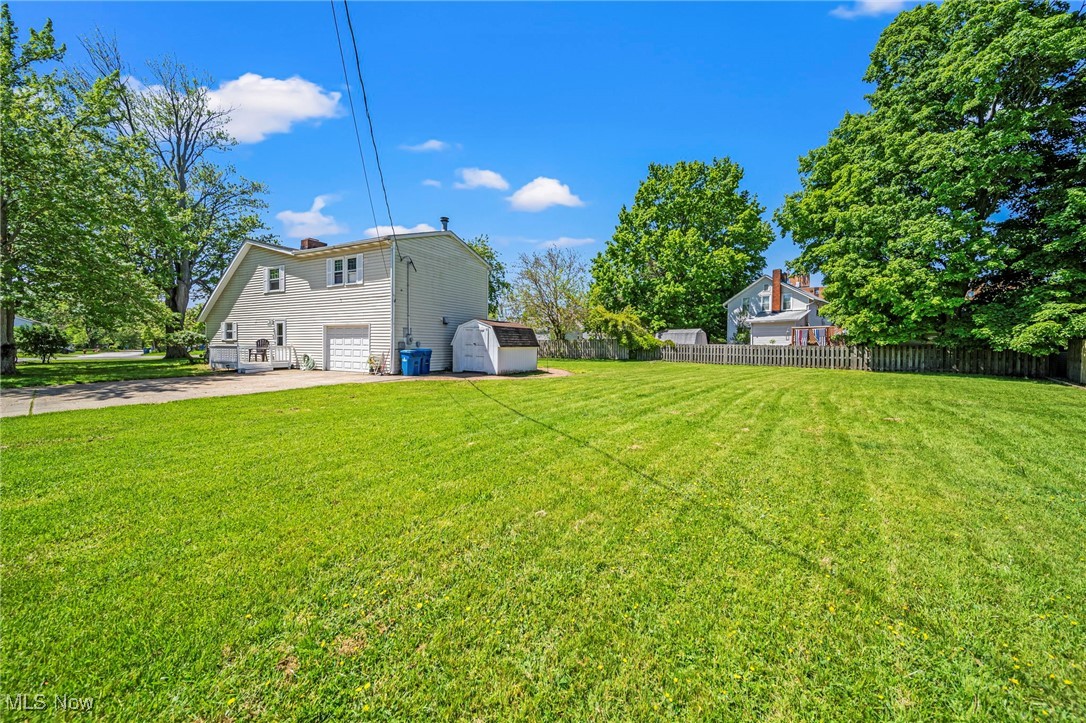 38337 Lake Shore Boulevard, Willoughby, Ohio image 36