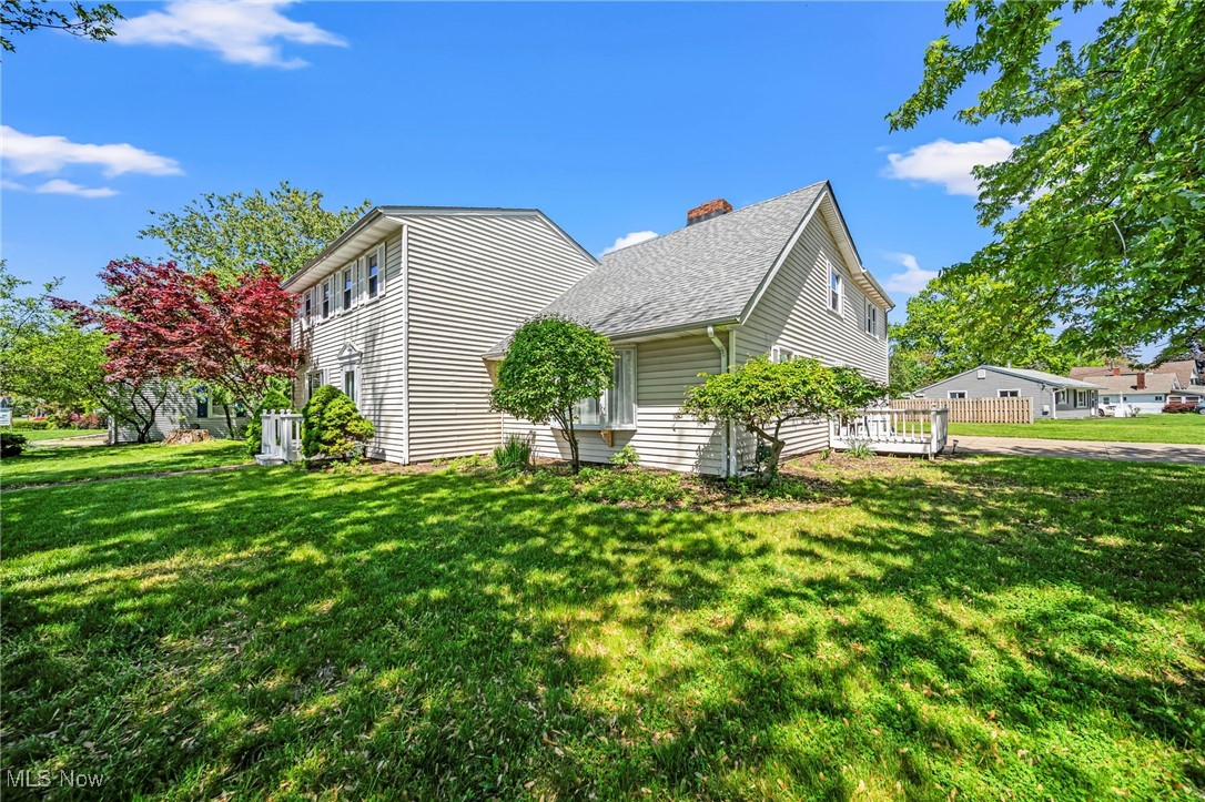 38337 Lake Shore Boulevard, Willoughby, Ohio image 2