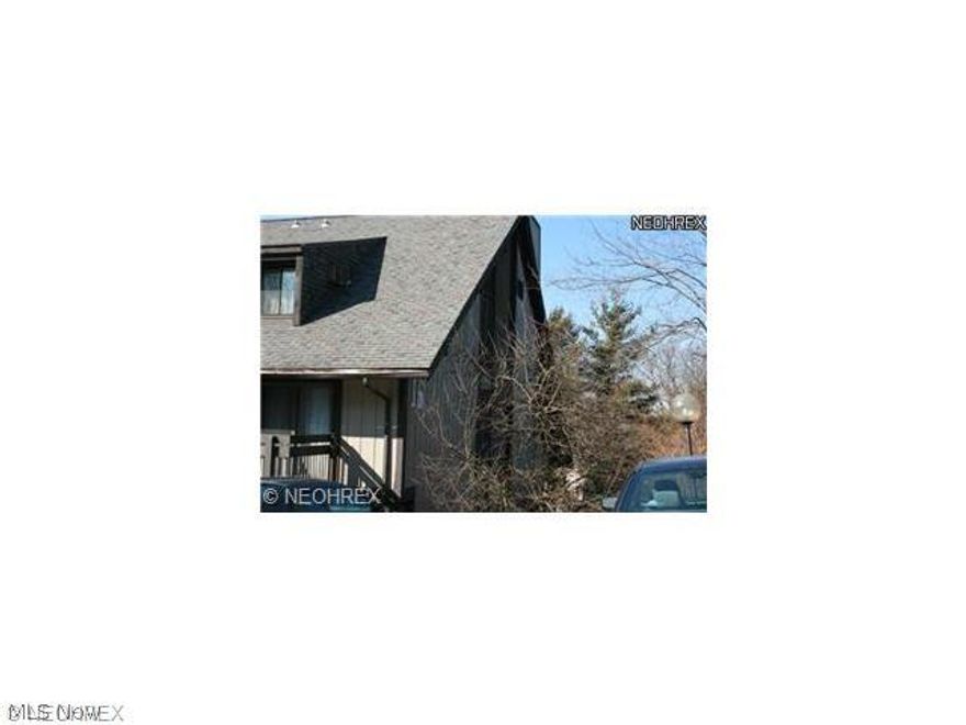 This is a great corner unit condo! With vaulted ceilings, newer windows, 2 newer sliding glass doors that provide natural light to make you feel a part of nature everyday! These also lead to a newer deck. Great wooded views are maximized by the floor to ceiling windows and sky lights. The condo association offers pool use, ext. building, gas, heat, insurance, landscaping and property management. Don't miss out on this great deal.