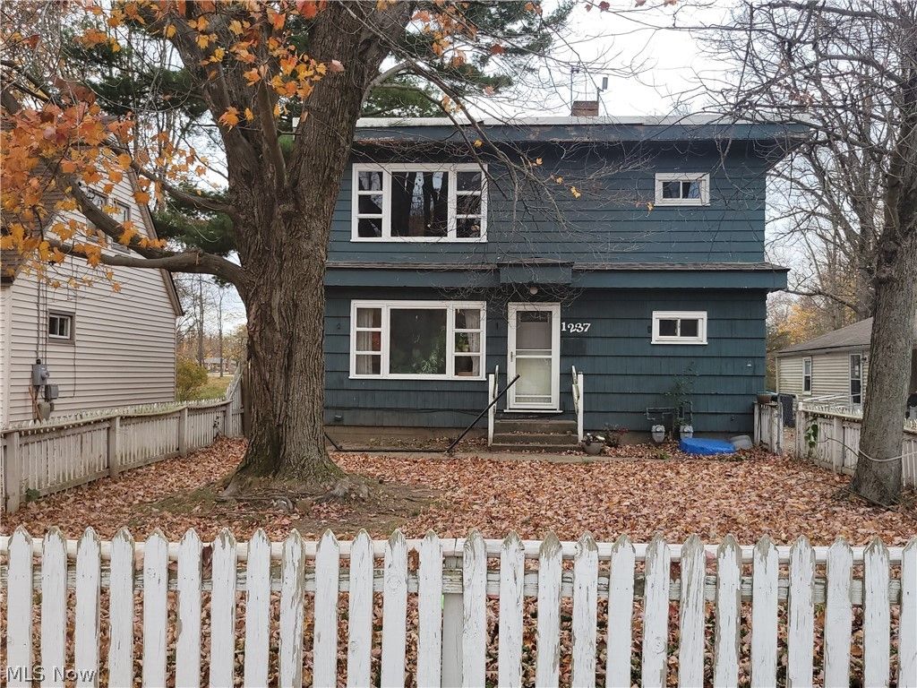 Photo of 1237 Overbrook Road, Kent, OH 44240 (MLS # 5200488)