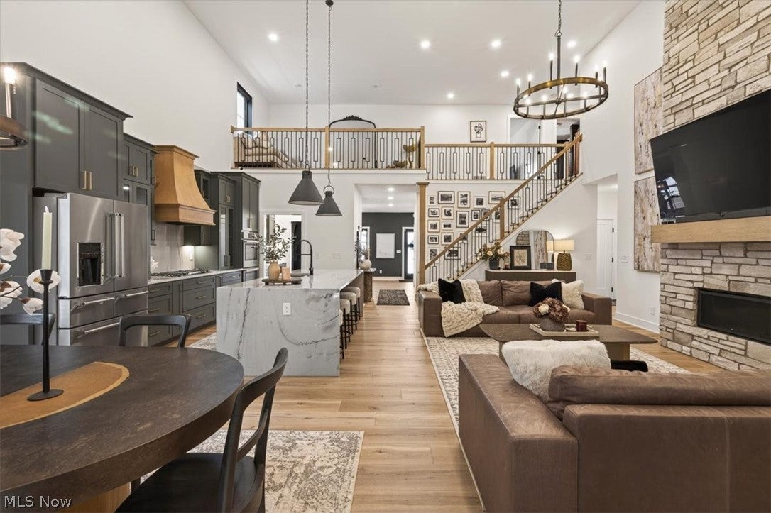 7882 Fox Hunter Lane