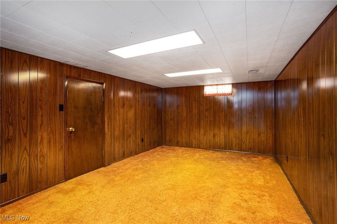 6450 Hawthorne Circle, Parma, Ohio image 27