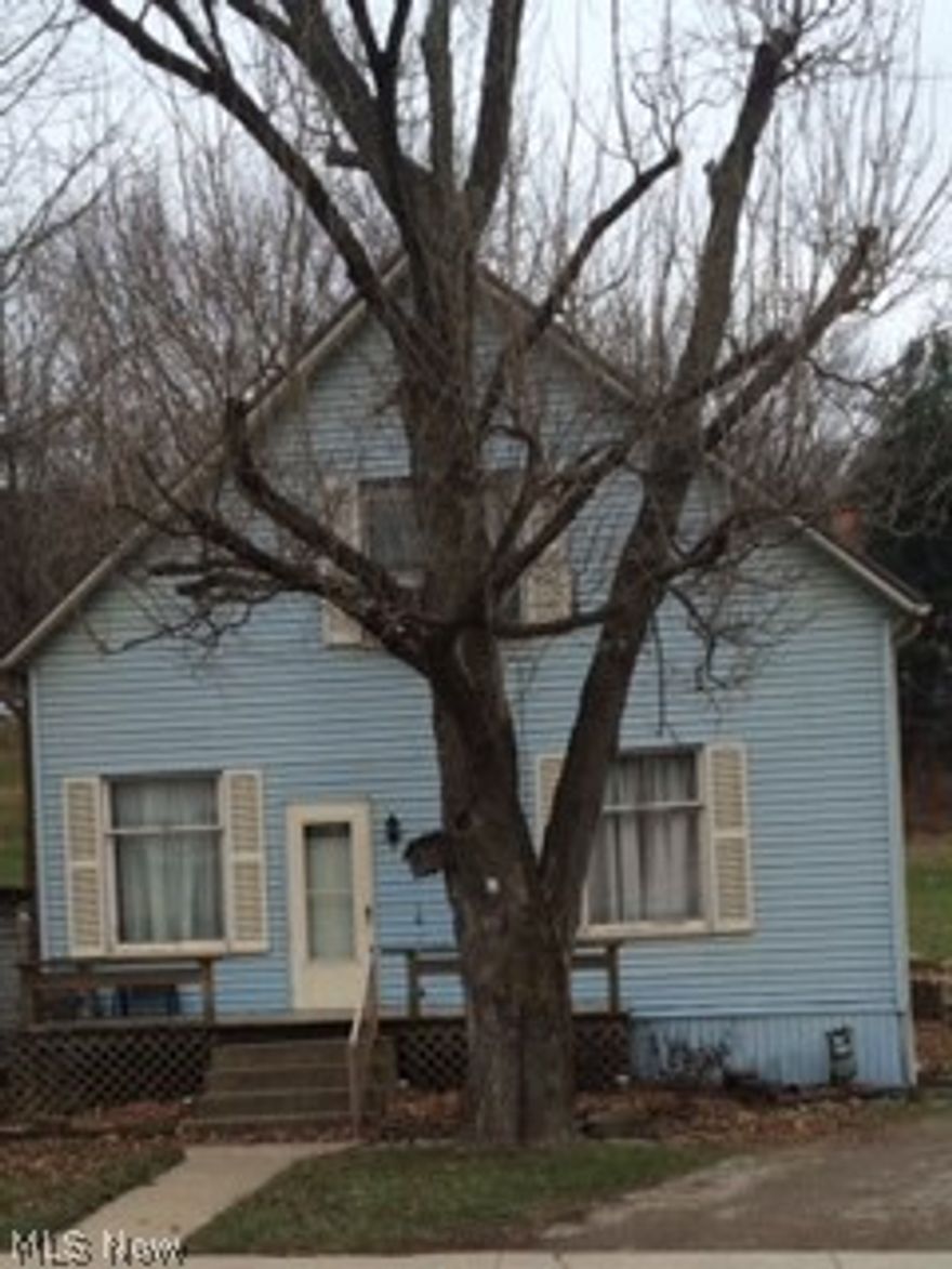 Great Starter home, investment property or move up home in the heart of Jewett. Newer metal roof, newer furnace, many updates, just needs your TLC. Plenty of room to build a garage if needed. USDA loan requires no money down. FHA Loan requires 3.5% down and a Conventional loan requires 5% minimum down. Come make this home your own and you'll fall in love with this small hometown community.