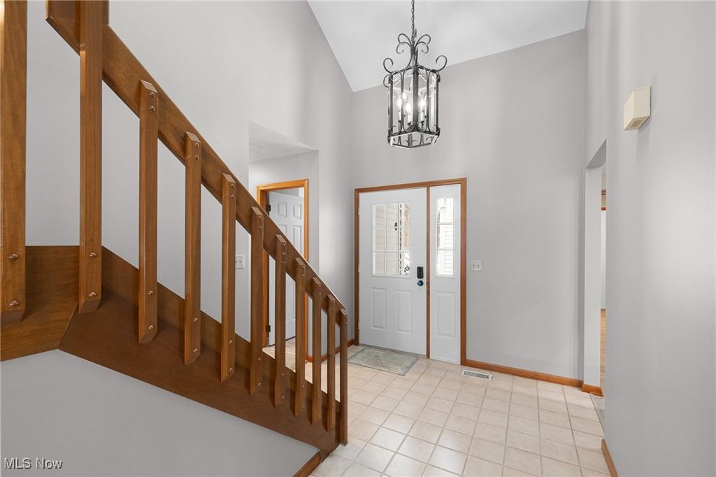 Photo of 6667 Hidden Lake Trail, Brecksville, OH 44141 (MLS # 5177229)