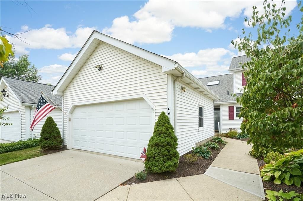 Photo of 6667 Hidden Lake Trail, Brecksville, OH 44141 (MLS # 5177229)