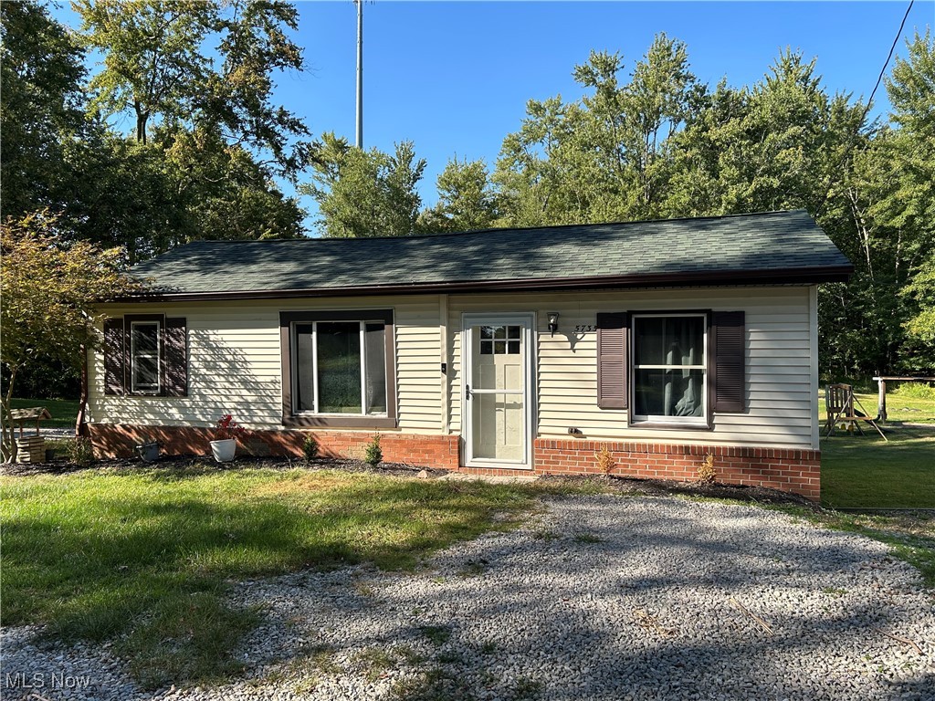 Welcome to 5735 Overlook Drive! Just minutes from Chippewa Lake, this charming 3-bedroom, 1-bath ranch sits on a quiet dead-end street. Recent updates make this home move-in ready, including a new roof (2023), fresh gravel driveway with added parking, and brand-new flooring (2025) throughout the main level. Inside, you’ll find a spacious living room that flows into a bright kitchen. The three bedrooms and full bathroom finish out the main level. The full walk-out basement offers endless possibilities for storage and rec space. Outside, enjoy a relaxing patio and deck—perfect for soaking up the sunrise or sunset. With its generous lot, serene setting, and thoughtful updates, this property is the perfect blend of comfort and convenience.
Don’t miss your chance—schedule a private showing today!