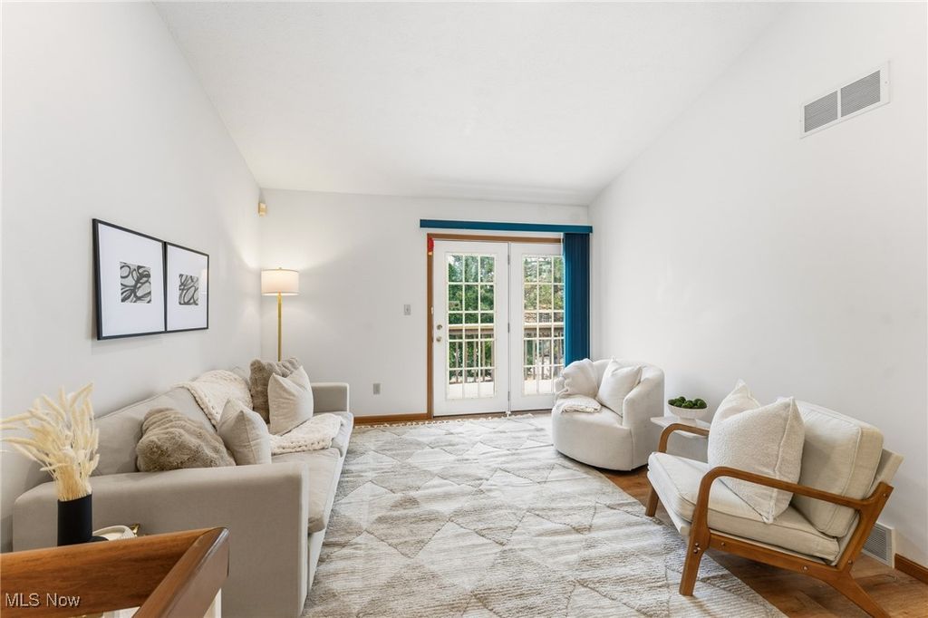 Photo of 6957 Tippecanoe Road, Canfield, OH 44406 (MLS # 5175189)