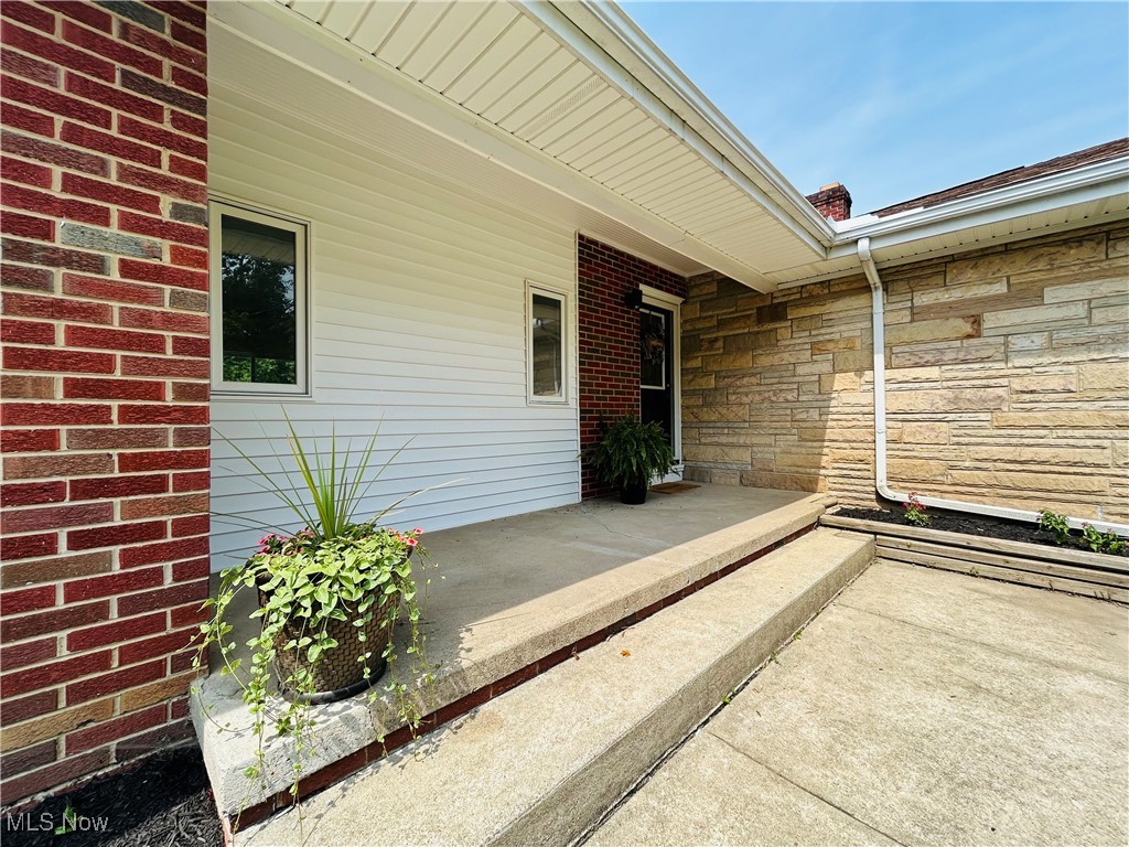 1636 Moreview Drive