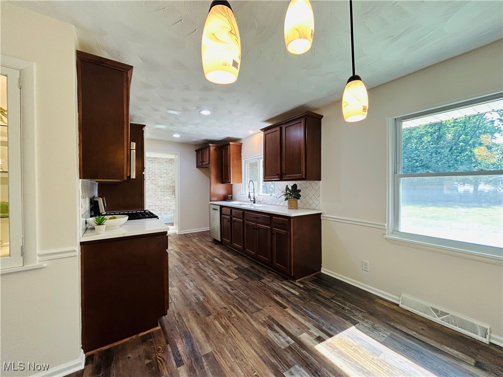 Copley, Ohio 44321, United States, 4 Bedrooms Bedrooms, ,3 BathroomsBathrooms,Residential,Active,192372