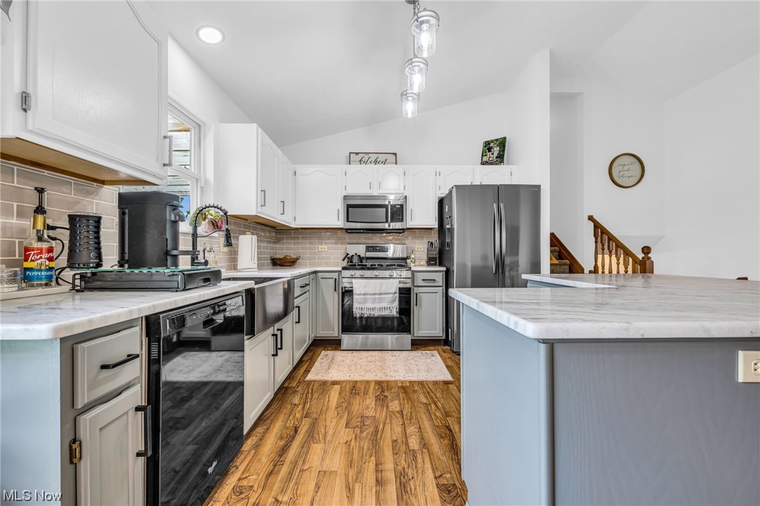 Homestead Vineyards - Residential