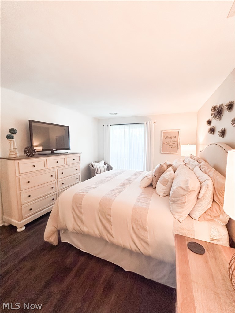 Oak Knolls Condo - Residential