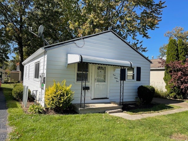 324 Marseilles Avenue, Elyria, Ohio image 2