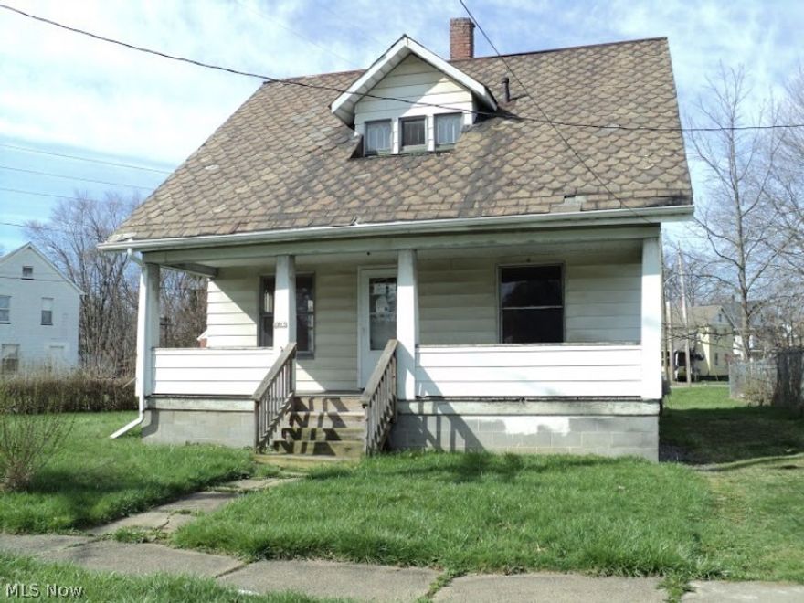 2 story home with 2 bedrooms and full basement...has potential to be a good starter home.