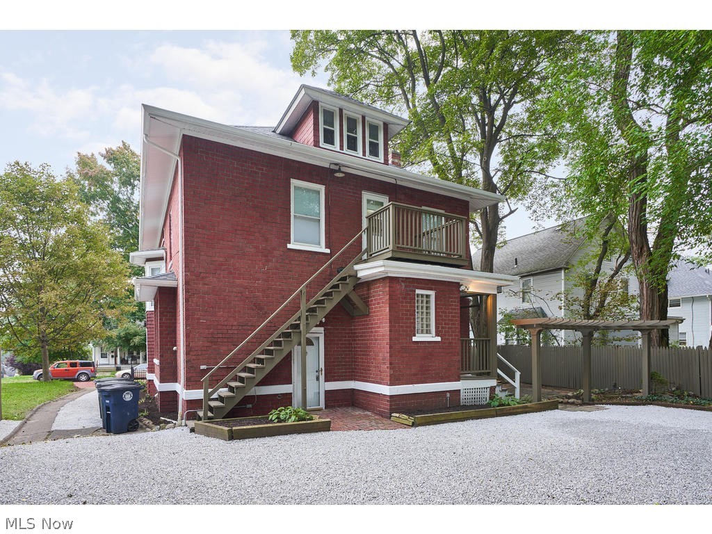 K & W - Residential Income